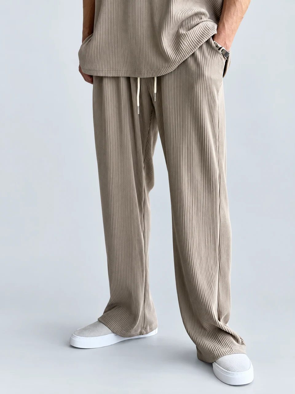 Ellis Casual Set — Beige — Trouser detail